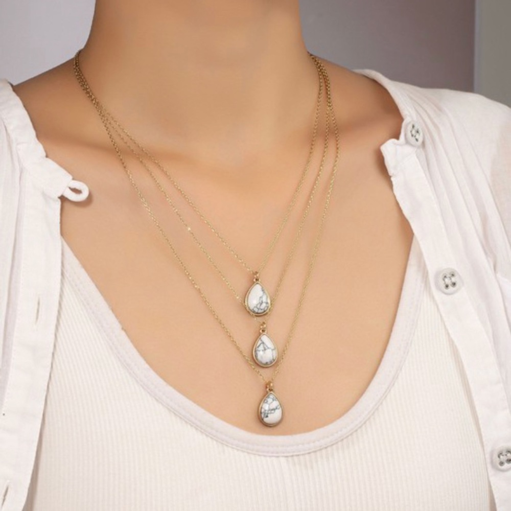 Three layer tear drop stone necklace